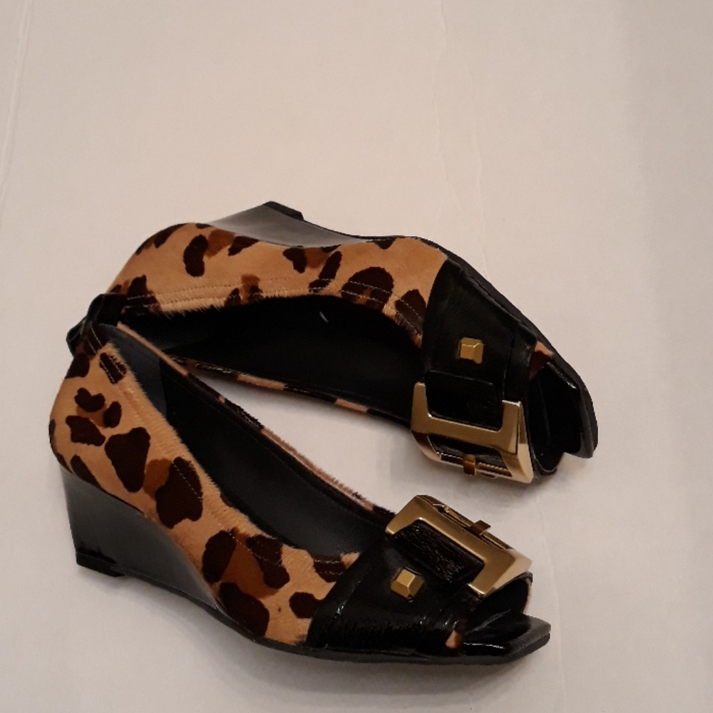 BCBG Maxazria/Leapord Print/Calf Hair/ Wedge Heels - Picture 4 of 16